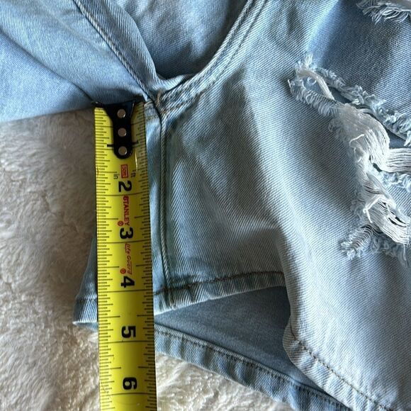 Simple society Distressed Destroyed Jeans shorts size 7/28‎ - Picture 6 of 9